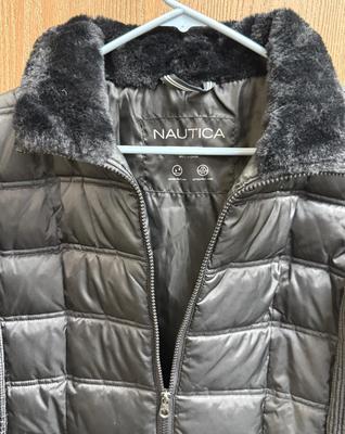 Sale Photo Thumbnail #354: Like-new condition. Fur-lined collar. No hood.