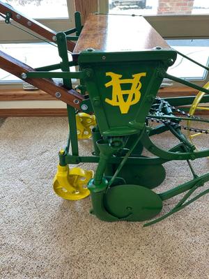 1910 VAN BRUNT HORSE DRAWN SEED DRILL (SOLD BY JOHN DEERE)