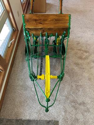 1910 VAN BRUNT HORSE DRAWN SEED DRILL (SOLD BY JOHN DEERE)