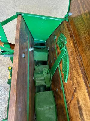 1910 VAN BRUNT HORSE DRAWN SEED DRILL (SOLD BY JOHN DEERE)