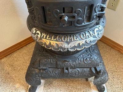 ORNATE CAST IRON PARLOR WOOD BURNING STOVE BY HANNON-EMERY STOVE CO