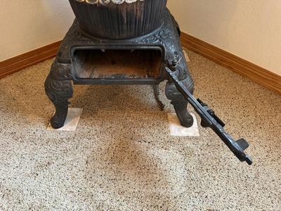 ORNATE CAST IRON PARLOR WOOD BURNING STOVE BY HANNON-EMERY STOVE CO