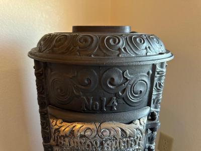 ORNATE CAST IRON PARLOR WOOD BURNING STOVE BY HANNON-EMERY STOVE CO