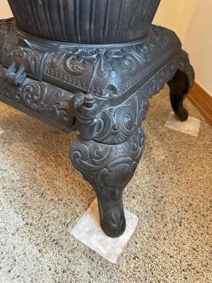 ORNATE CAST IRON PARLOR WOOD BURNING STOVE BY HANNON-EMERY STOVE CO