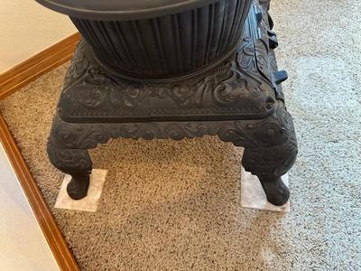 ORNATE CAST IRON PARLOR WOOD BURNING STOVE BY HANNON-EMERY STOVE CO
