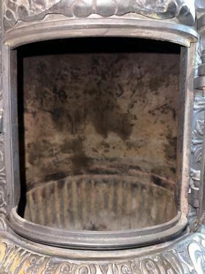 ORNATE CAST IRON PARLOR WOOD BURNING STOVE BY HANNON-EMERY STOVE CO