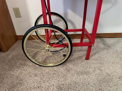 NOSTALGIA BRAND VINTAGE-STYLE POPCORN MACHINE WITH A CART, INCLUDES POPCORN BOXES