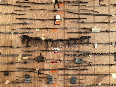 LARGE BARBED WIRE SAMPLE DISPLAY (See description)