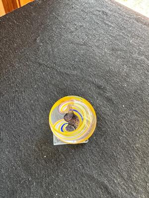 HANDBLOWN GLASS MARBLE WITH INTERNAL SWIRL WITHIN A MULTICOLORED LATTICINO SWIRL