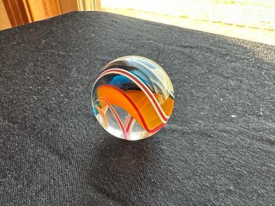 BEAUTIFUL HANDMADE CONTEMPORARY GLASS ART MARBLE