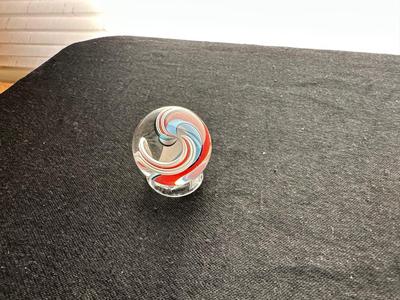 HANDBLOWN MULTICOLORED MARBLE WITH A DYNAMIC SWIRLING DESIGN