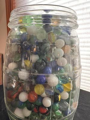 LARGE JAR OF MISC MARBLES