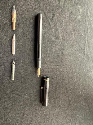 2 SHEAFFER FOUNTAIN PENS AND EXTRA TIPS