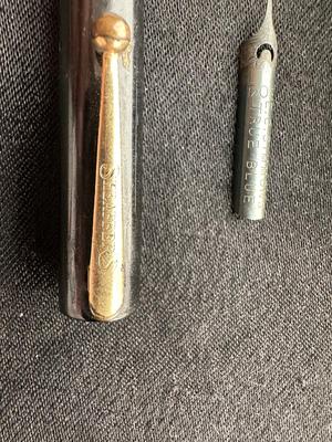 2 SHEAFFER FOUNTAIN PENS AND EXTRA TIPS