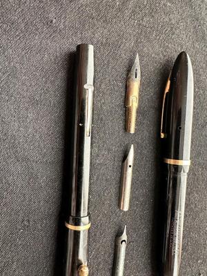 2 SHEAFFER FOUNTAIN PENS AND EXTRA TIPS