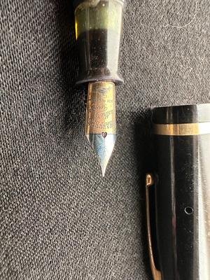 2 SHEAFFER FOUNTAIN PENS AND EXTRA TIPS