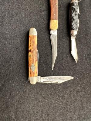 4 POCKET KNIVES