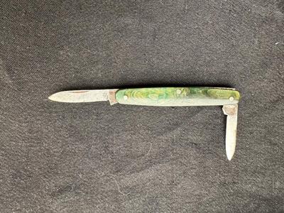 4 FOLDING POCKET KNIVES