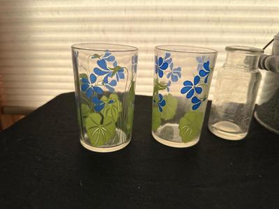 ENAMELWARE CREAM CAN, RETRO GLASSES AND DAIRY GLASS BOTTLES