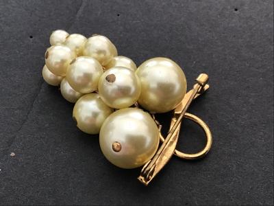 Vintage Grape Cluster Brooch