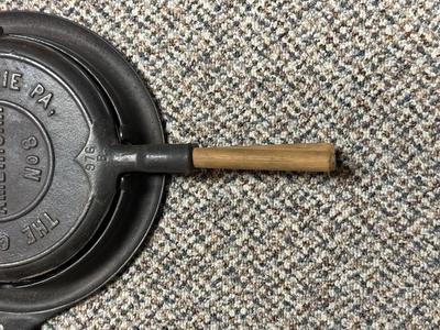 GRISWOLD NO 8 CAST IRON WAFFLE MAKER