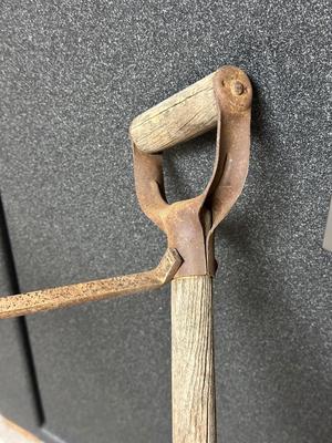 SINGLE WHEEL GARDEN PLOW OR CULTIVATOR