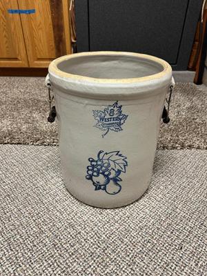 WESTERN STONEWARE #8 CROCK WITH HANDLES (Pristine condition)