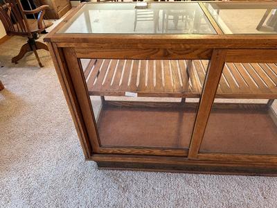 BEAUTIFUL ANTIQUE DISPLAY CASE