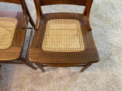 GORGEOUS ANTIQUE TABLE WITH 4 LEAVES AND 8 CANE SEAT CHAIRS