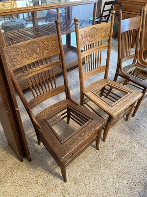 GORGEOUS ANTIQUE TABLE WITH 4 LEAVES AND 8 CANE SEAT CHAIRS