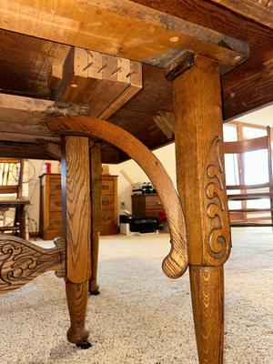 GORGEOUS ANTIQUE TABLE WITH 4 LEAVES AND 8 CANE SEAT CHAIRS