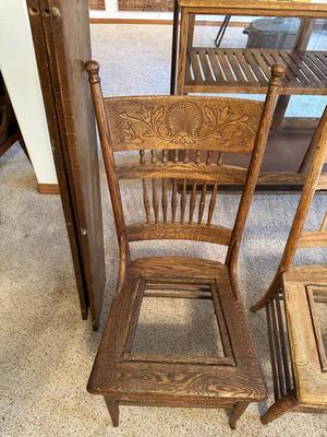 GORGEOUS ANTIQUE TABLE WITH 4 LEAVES AND 8 CANE SEAT CHAIRS