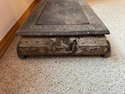 ANTIQUE FAIRBANKS CAST IRON PORTABLE PLATFORM SCALE