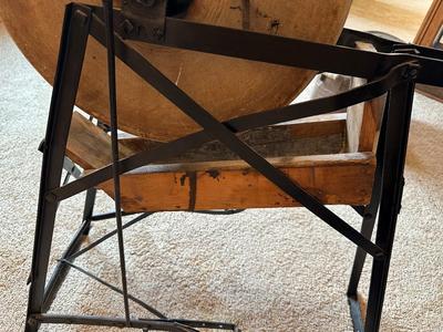 ANTIQUE FOOT-PEDAL-POWERED GRINDING WHEEL