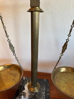 BRASS BALANCE SCALE WITH A MARBLE BASE