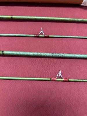 2 FLY RODS WITH CARRYING CASE