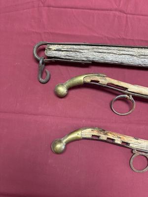 1 OX YOKE AND A PAIR OF ANTIQUE HORSE HAMES