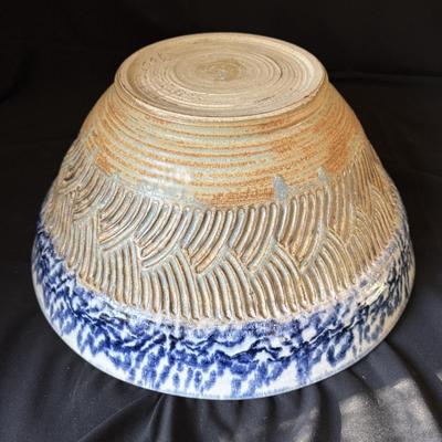 Gorgeous Large Clyde Gobble Pottery Bowl (D-BM)