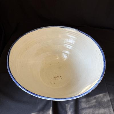 Gorgeous Large Clyde Gobble Pottery Bowl (D-BM)