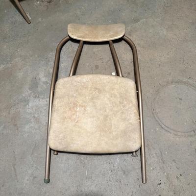 Vintage Card Table and Chairs (BS2-BM)