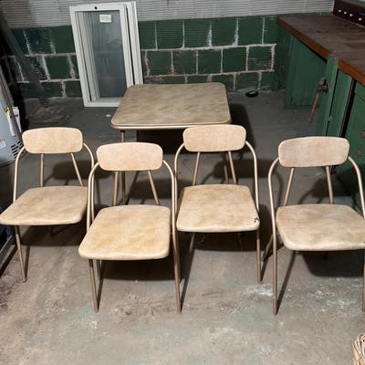 Vintage Card Table and Chairs (BS2-BM)