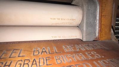 2031 10 x 1-3/4” CLOTHES WRINGER AND A DUBL HANDI WASHBOARD