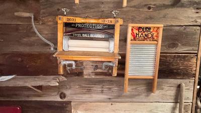 2031 10 x 1-3/4” CLOTHES WRINGER AND A DUBL HANDI WASHBOARD