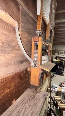 2031 10 x 1-3/4” CLOTHES WRINGER AND A DUBL HANDI WASHBOARD