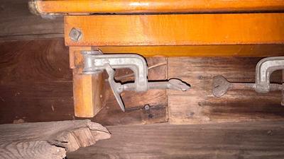 2031 10 x 1-3/4” CLOTHES WRINGER AND A DUBL HANDI WASHBOARD