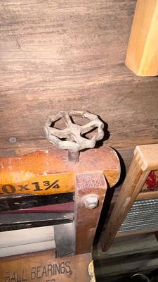 2031 10 x 1-3/4” CLOTHES WRINGER AND A DUBL HANDI WASHBOARD