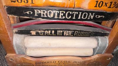 2031 10 x 1-3/4” CLOTHES WRINGER AND A DUBL HANDI WASHBOARD