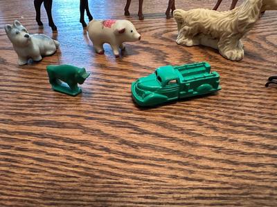 PLASTIC MINIATURE HORSES AND MORE