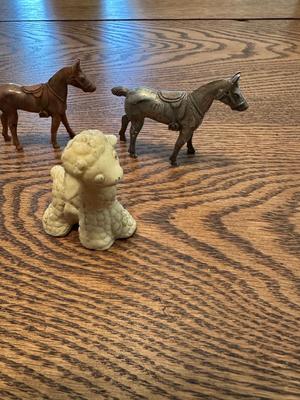 PLASTIC MINIATURE HORSES AND MORE