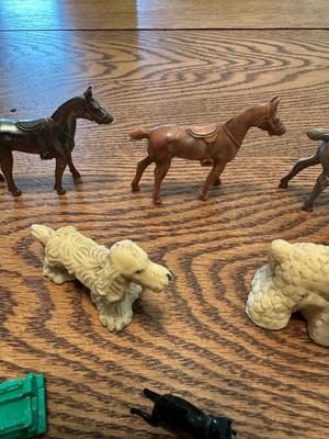 PLASTIC MINIATURE HORSES AND MORE
